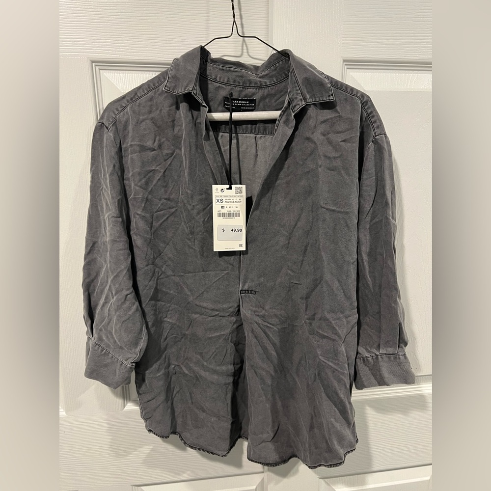 NWT zara deal gray suede top. Size xs.